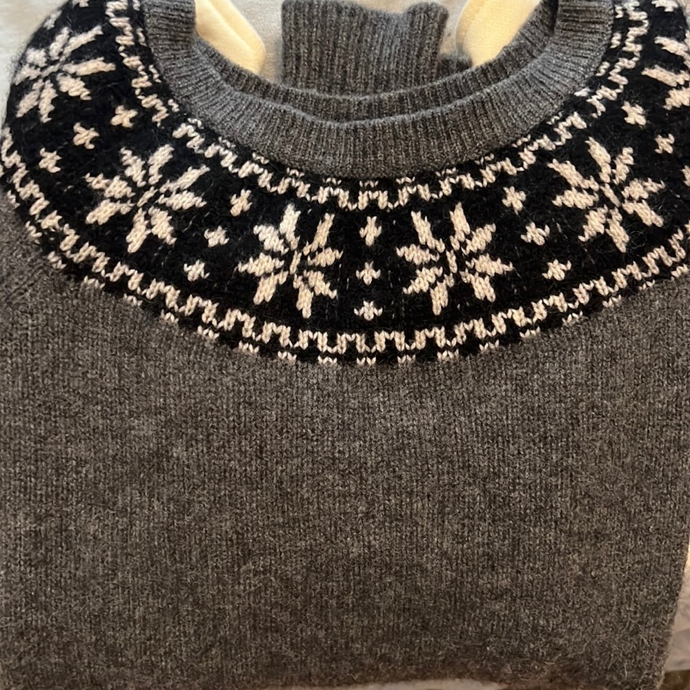 Cashmere sweater